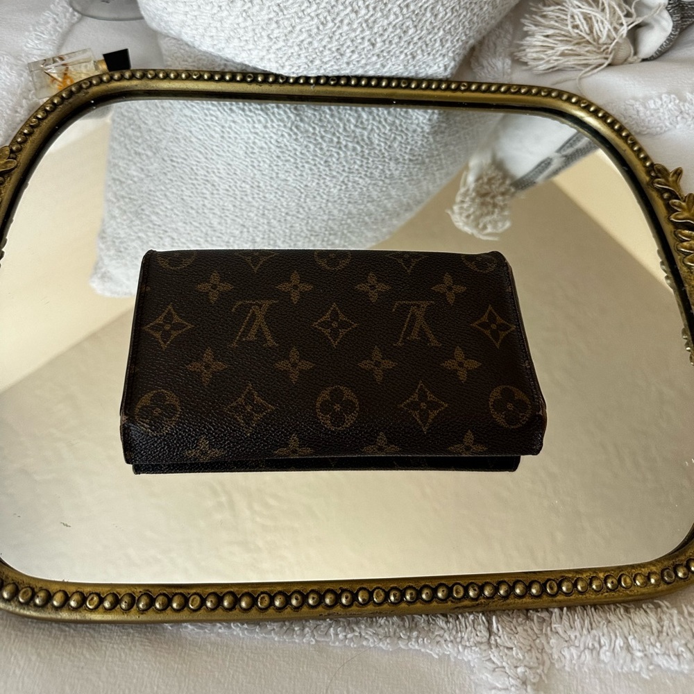 LV MONOGRAM WALLET Authentic - Picture 7 of 7